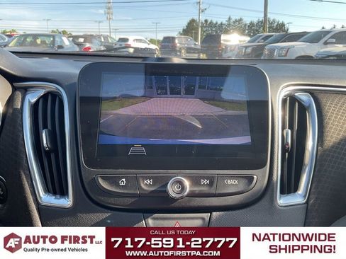 Used 2019 Chevrolet Malibu LT w/ Driver Confidence Package II FWD image 19
