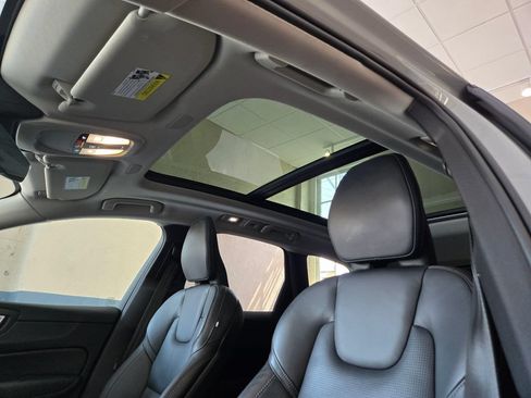Certified 2024 Volvo XC60 B5 Ultimate w/ Protection Package Premier AWD/4WD image 22