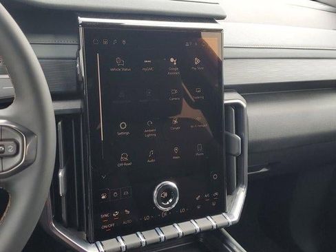 New 2026 GMC Acadia AT4 image 25