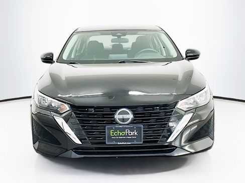Used 2024 Nissan Sentra SV FWD image 2