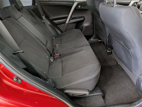 Used 2016 Toyota RAV4 XLE image 34