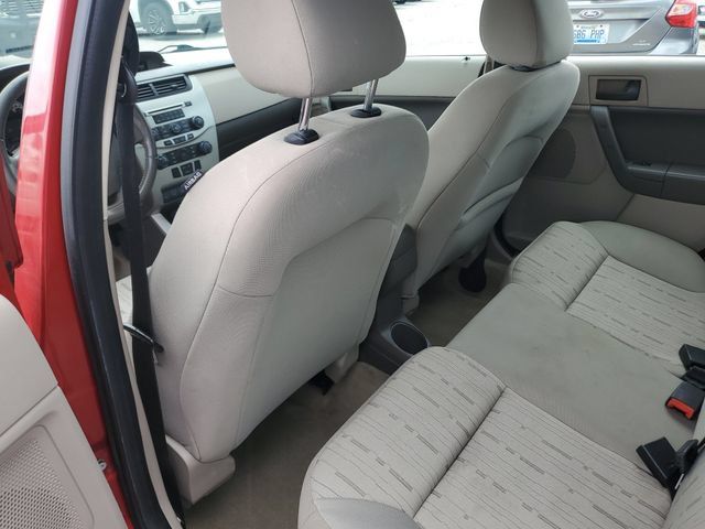 Used 2010 Ford Focus SE FWD image 26