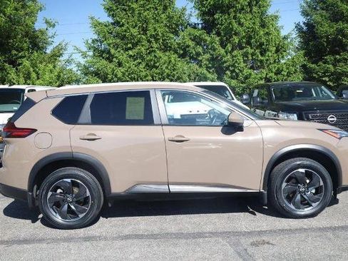 Certified 2024 Nissan Rogue SV w/ SV Premium Package image 5