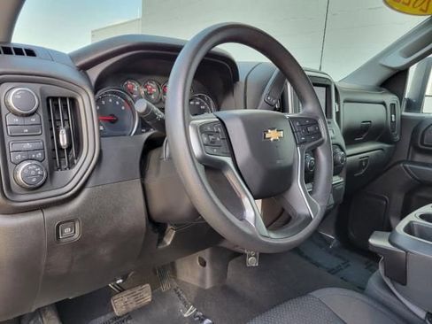 Used 2022 Chevrolet Silverado 2500 Custom w/ Custom Value Package AWD/4WD image 23