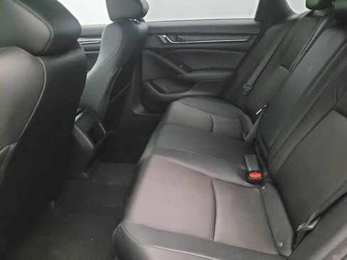 Used 2019 Honda Accord Sport image 18