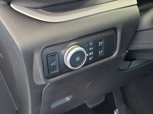 Certified 2023 Ford Explorer XLT w/ Equipment Group 202A RWD image 18