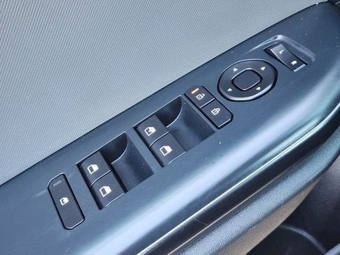Used 2025 Kia K4 LXS image 22