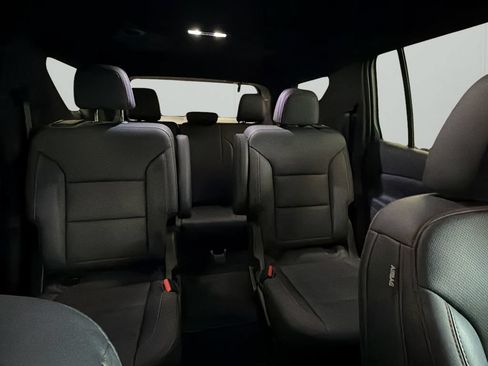 Used 2025 Chevrolet Traverse Z71 AWD/4WD image 37