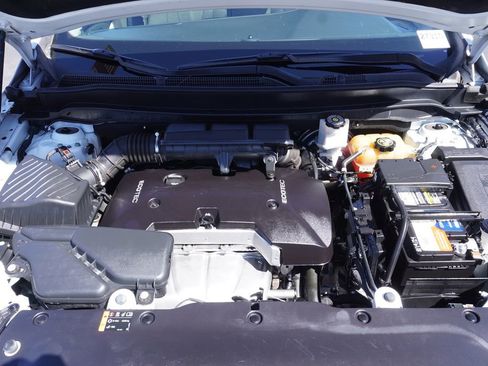 Used 2017 Buick Envision Essence image 7