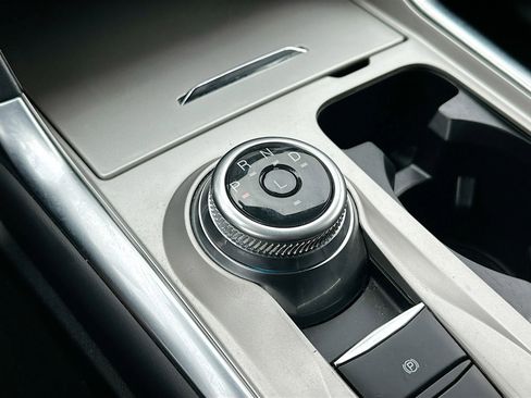 Used 2024 Ford Explorer XLT w/ Equipment Group 202A image 24