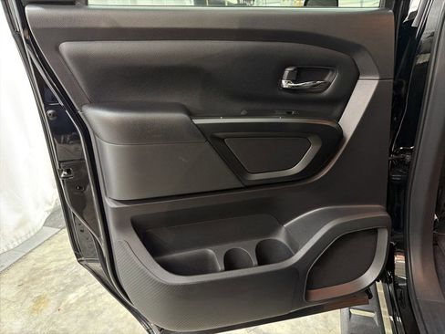 Used 2023 Nissan Titan SV w/ SV Convenience Package image 22