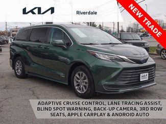 Used 2021 Toyota Sienna LE video 1