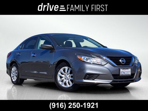 Used 2018 Nissan Altima 2.5 S FWD image 1