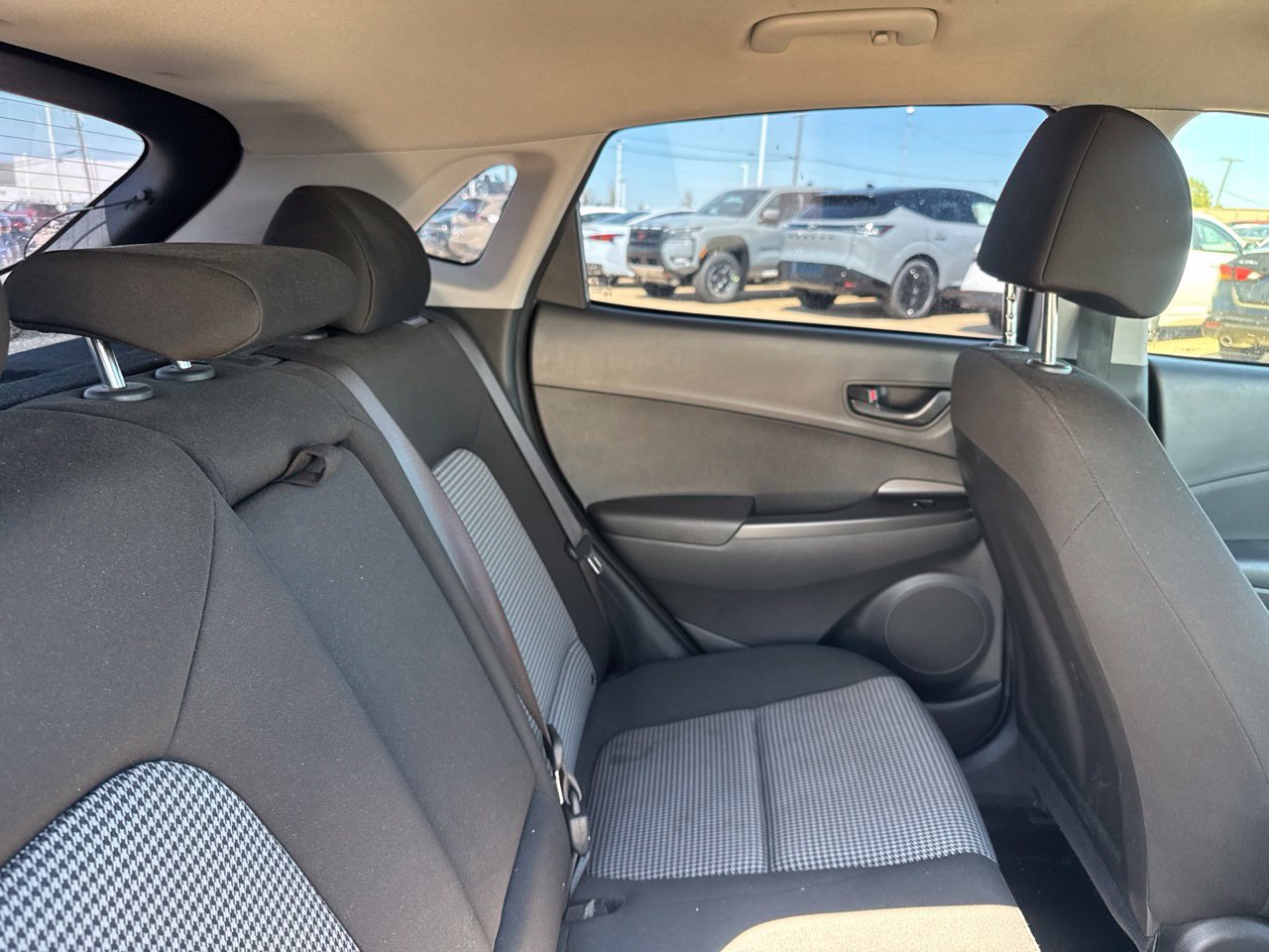 Used 2023 Hyundai Kona SE AWD/4WD image 36