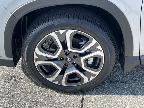 Certified 2025 Subaru Ascent Limited w/ Popular Package #1 image 11