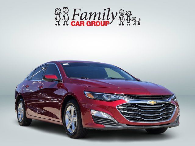 Used 2024 Chevrolet Malibu LT FWD image 2