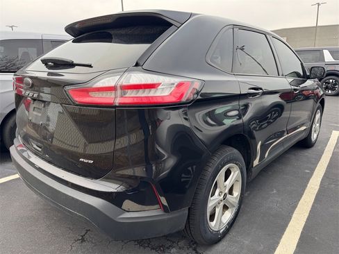 Used 2023 Ford Edge SE image 5