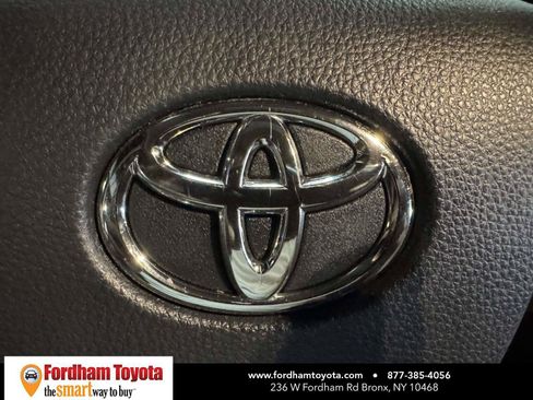 Used 2021 Toyota Sienna LE FWD image 28