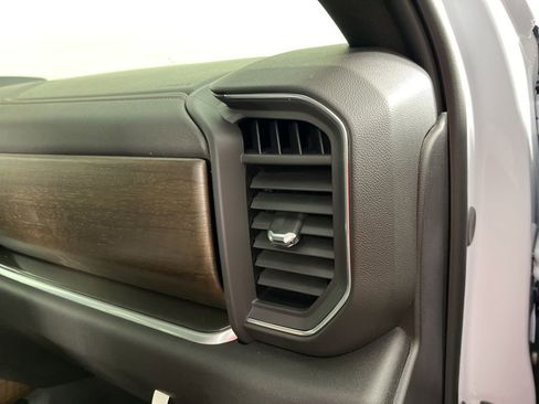 New 2026 Chevrolet Silverado 1500 High Country AWD/4WD image 11