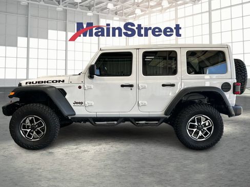 Used 2024 Jeep Wrangler Unlimited Rubicon w/ Capability Package AWD/4WD image 2