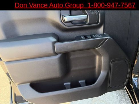 Used 2022 Chevrolet Silverado 2500 Custom w/ Custom Value Package AWD/4WD image 10