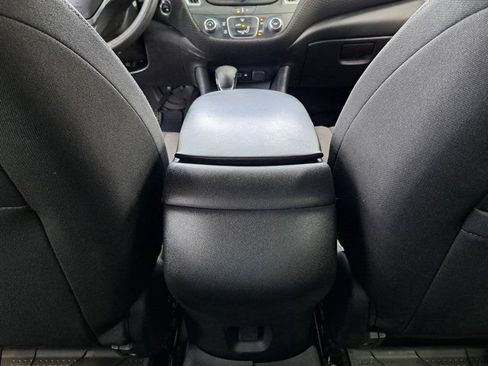 Used 2025 Chevrolet Malibu LS FWD image 27