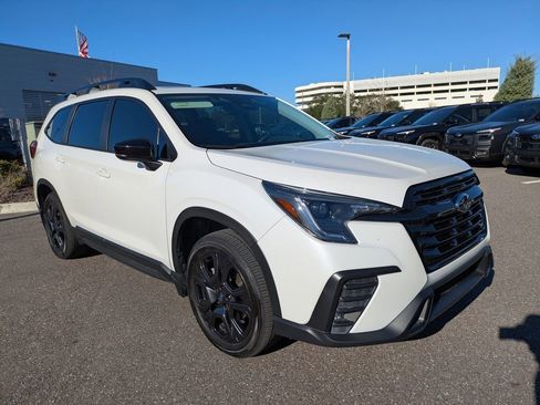 Certified 2025 Subaru Ascent Onyx Edition image 1