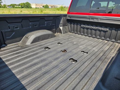 Used 2024 GMC Sierra 2500 Denali w/ Denali Reserve Package AWD/4WD image 16