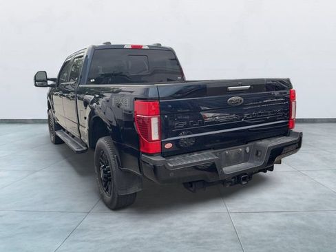 Certified 2022 Ford F350 Lariat w/ Black Appearance Package AWD/4WD image 4