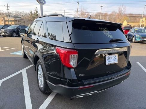 Used 2024 Ford Explorer XLT w/ Equipment Group 202A image 5