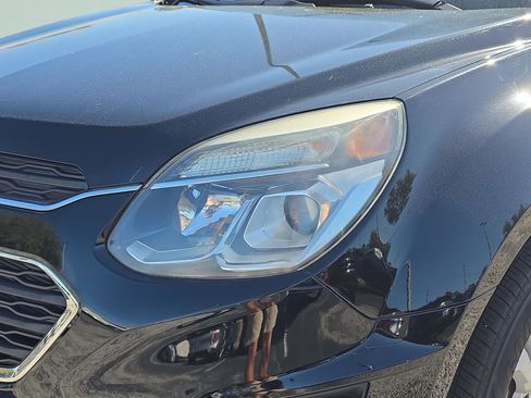 Used 2017 Chevrolet Equinox LS image 12