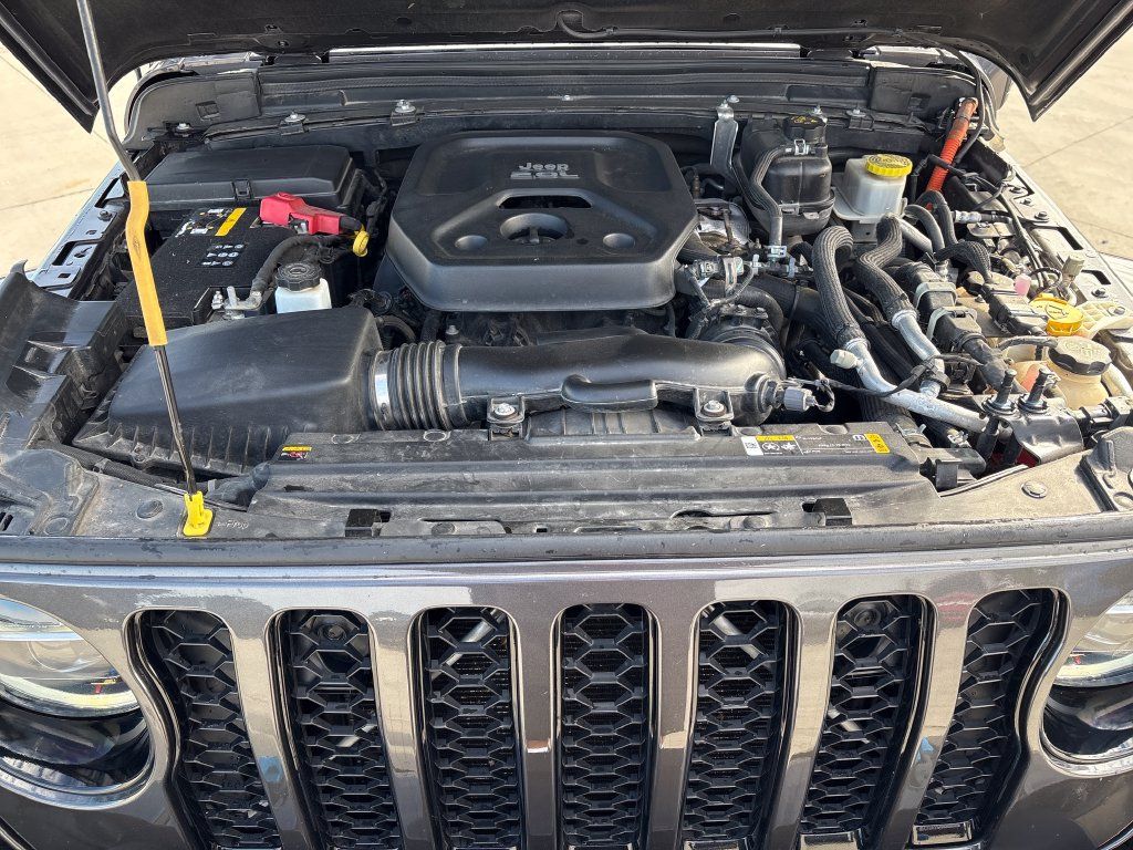 Used 2021 Jeep Wrangler Unlimited Sahara AWD/4WD image 29