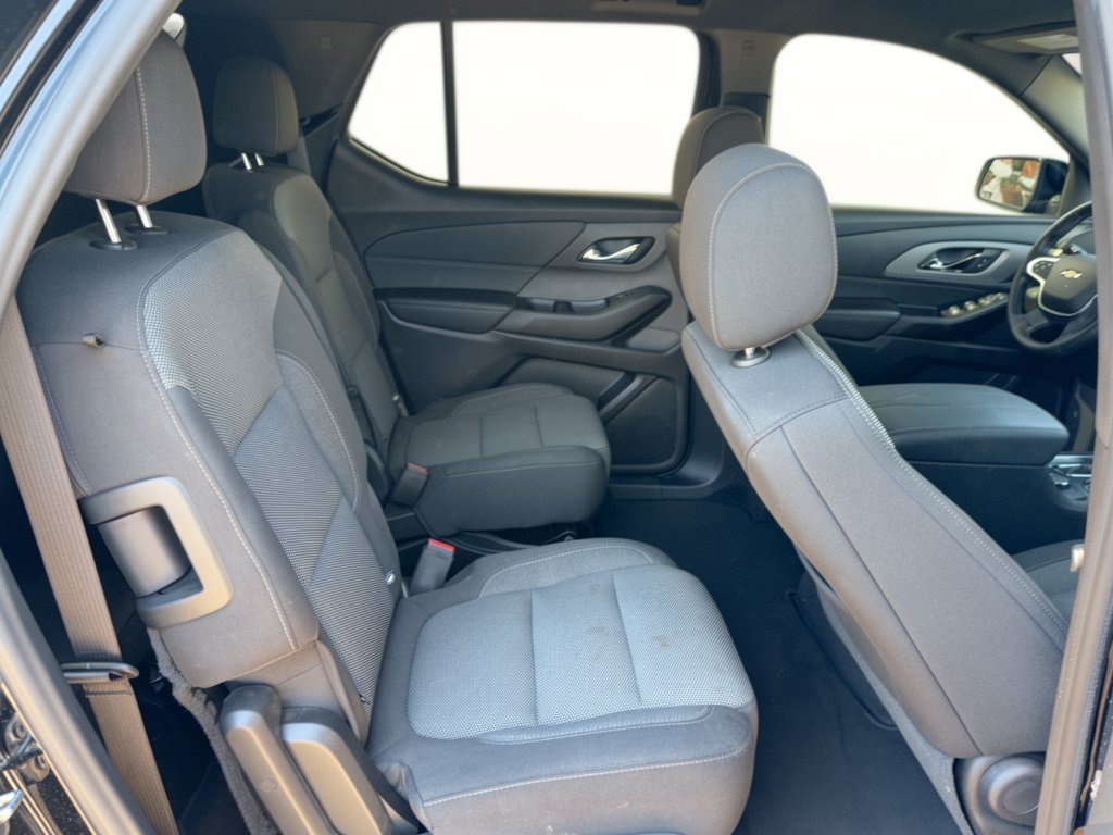 Used 2023 Chevrolet Traverse LT FWD image 29