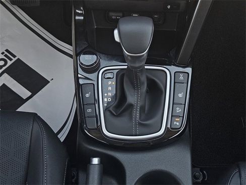 Certified 2025 Kia Seltos EX image 16