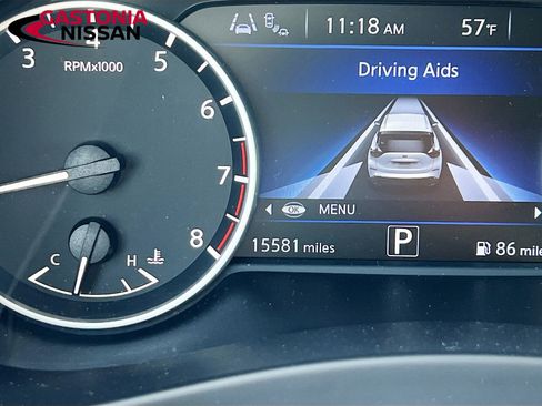 Used 2024 Nissan Murano SV AWD/4WD image 15