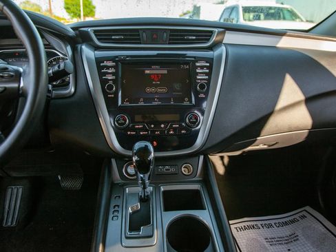 Used 2023 Nissan Murano SV w/ SV Midnight Edition Package FWD image 15