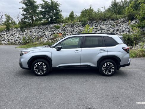 Certified 2026 Subaru Forester Premium w/ Premium/Limited Package AWD/4WD image 5