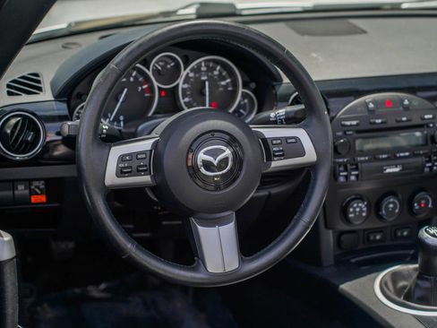 Used 2008 MAZDA MX-5 Miata Grand Touring w/ Premium Pkg RWD image 15