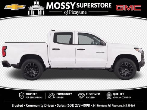 Used 2026 Chevrolet Colorado W/T w/ WT Custom Package RWD image 10