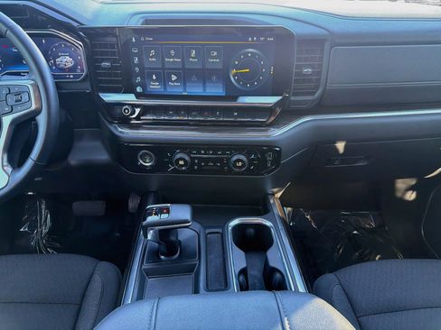Used 2023 Chevrolet Silverado 1500 LT RWD image 19