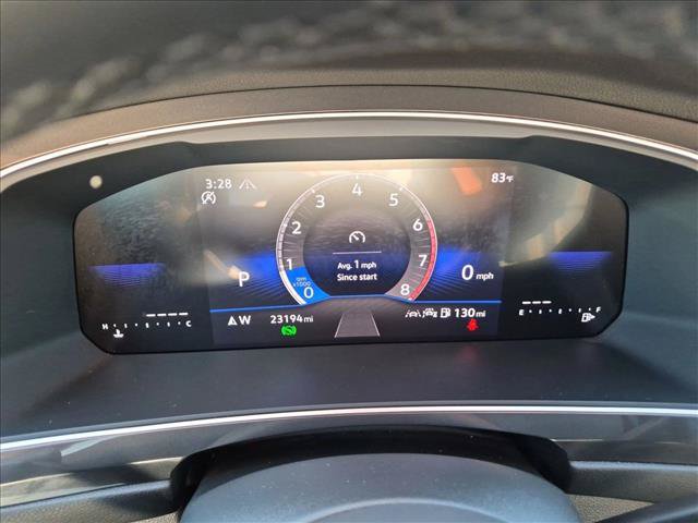 Used 2024 Volkswagen Tiguan SE R-Line AWD/4WD image 11