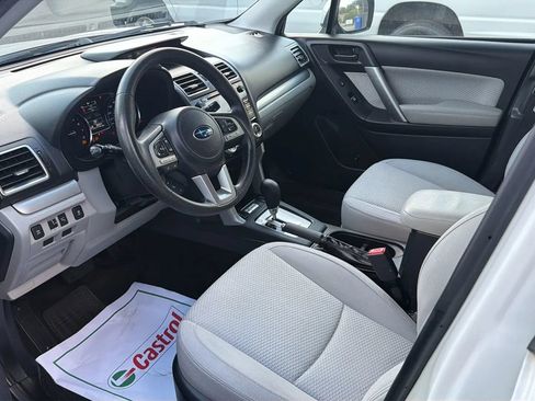 Used 2017 Subaru Forester 2.5i Premium AWD/4WD image 2