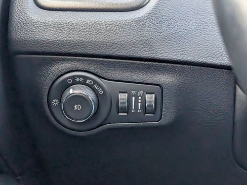 Used 2018 Jeep Compass Trailhawk w/ Cold Weather Group image 26