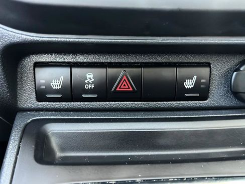 Used 2017 Jeep Patriot High Altitude AWD/4WD image 16