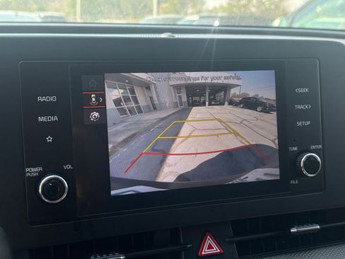 Used 2025 Kia Sportage LX image 23