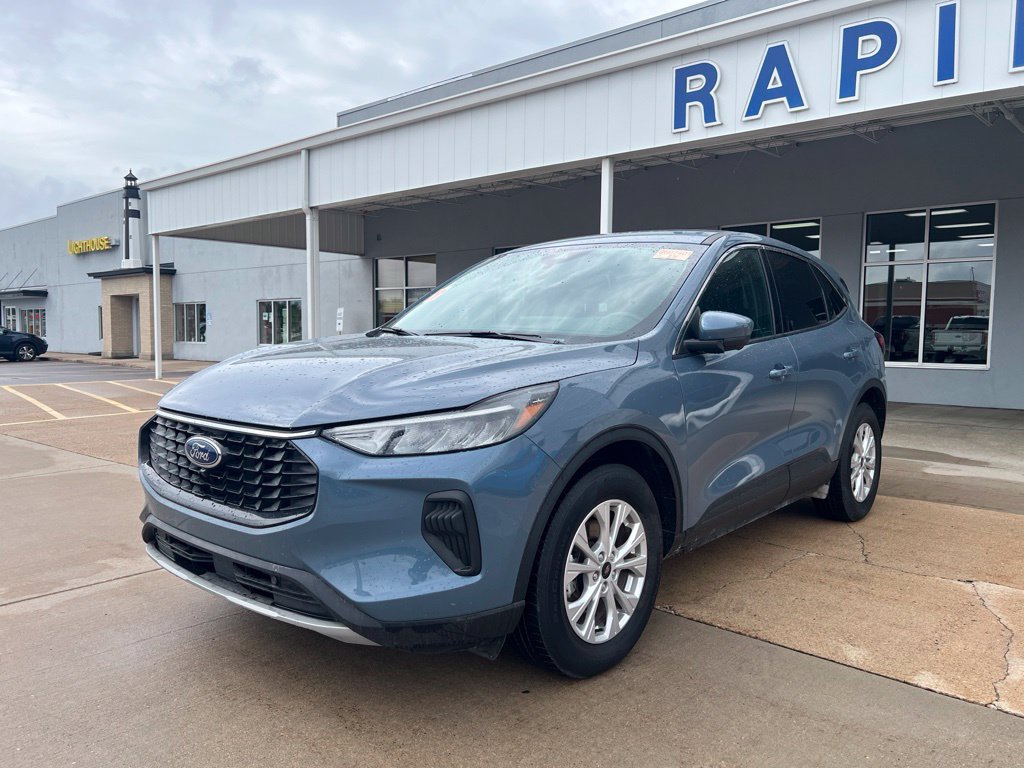 Used 2023 Ford Escape Active w/ Tech Pack #2 AWD/4WD image 1