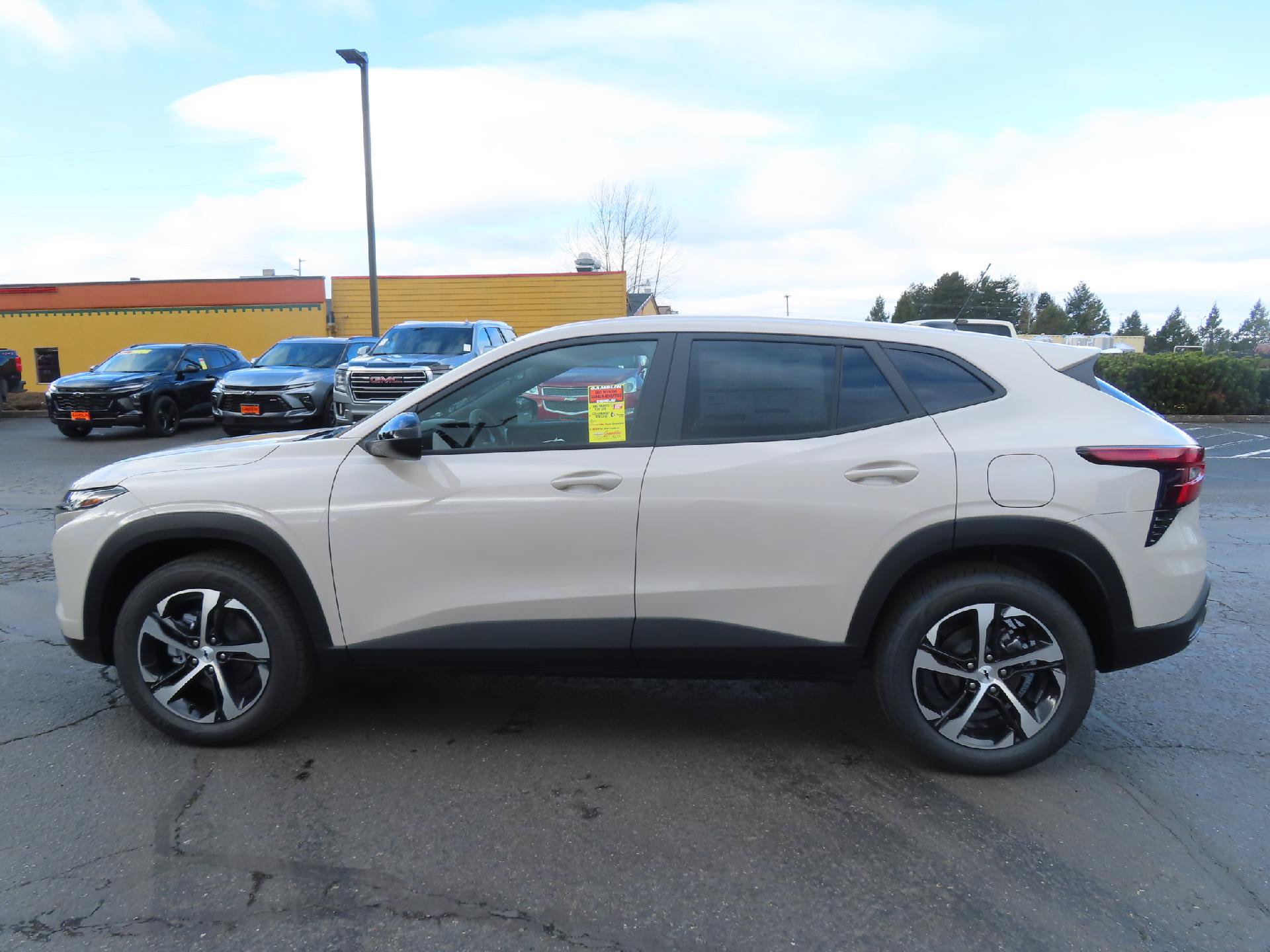 New 2026 Chevrolet Trax RS w/ Driver Confidence Package FWD image 4