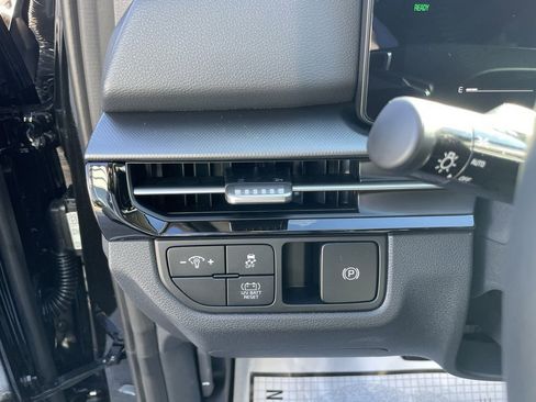 New 2026 Kia Sportage LX image 12