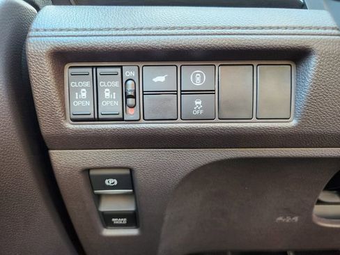 Used 2021 Honda Odyssey EX-L image 25