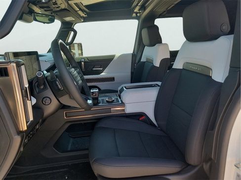 New 2025 GMC Hummer EV 2X image 11